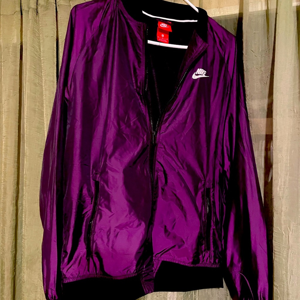 Mens medium shiny Nike track jacket windbreaker